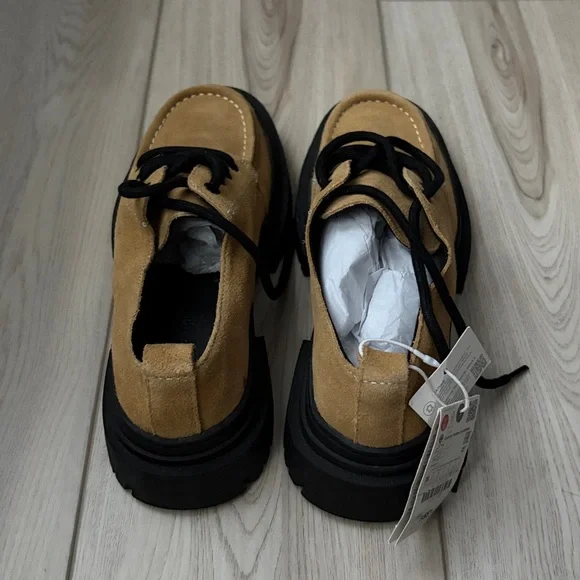 Zara Tan and Black Women’s Loafers - Picture 4 of 6